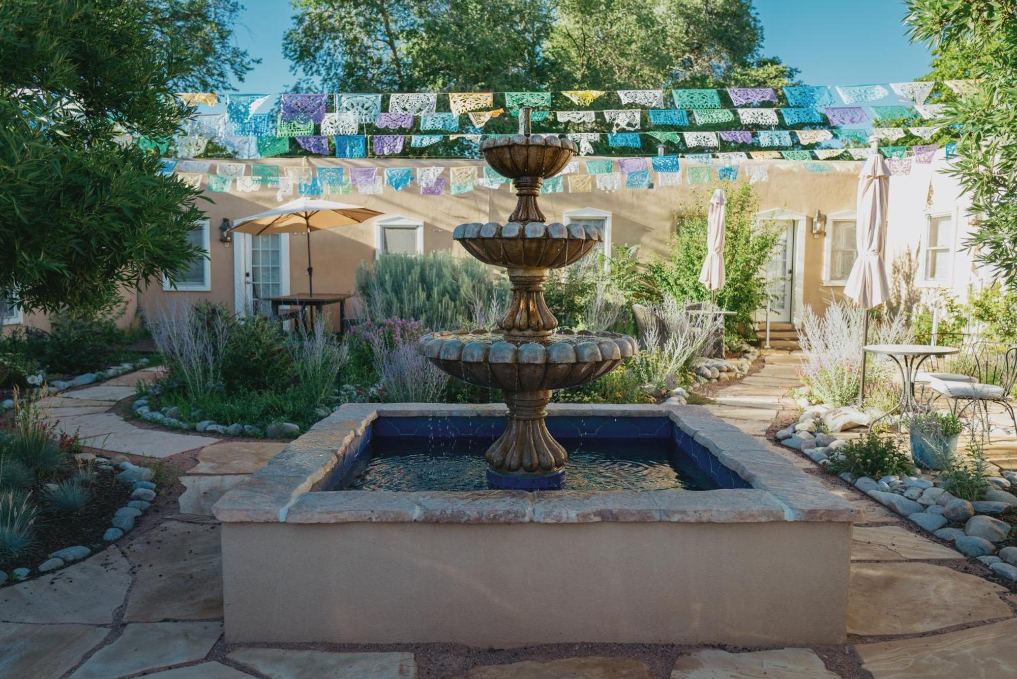 Dos Hermanas Casita 1 Downtown Courtyard Santa Fe Luaran gambar